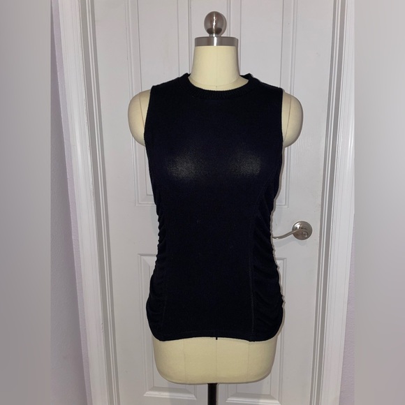 Red Haute Black Sleeveless/Ruched Top - Picture 1 of 5